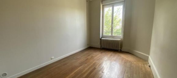 3 Schlafzimmer Wohnung in La Ferte Mace, France, Nr. 295297 11