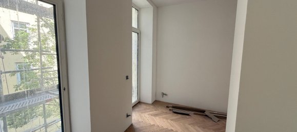 3 rooms Apartment in Brigittenau, Austria No. 241604 3