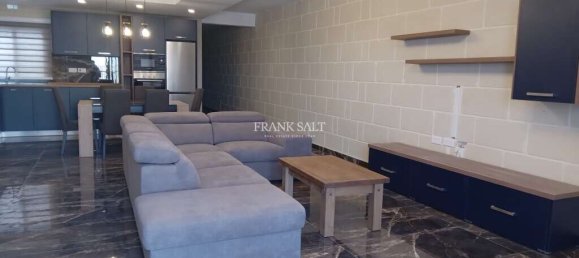 2 bedrooms Penthouse in Xaghra, Malta No. 5873 2