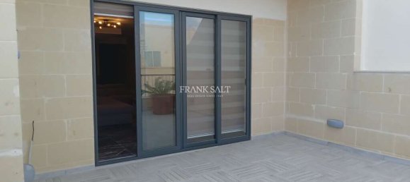 2 bedrooms Penthouse in Xaghra, Malta No. 5873 11