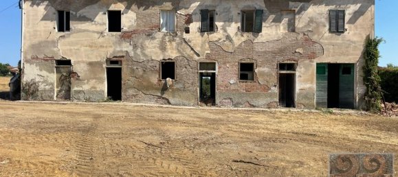 5 bedrooms House in Capannoli, Italy No. 710 5