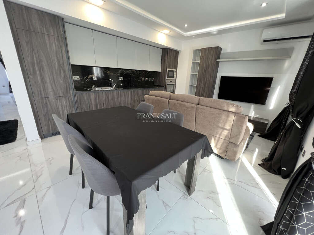 2 bedrooms Penthouse in Sliema, Malta No. 10276