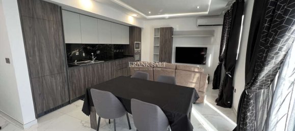 2 bedrooms Penthouse in Sliema, Malta No. 10276 2