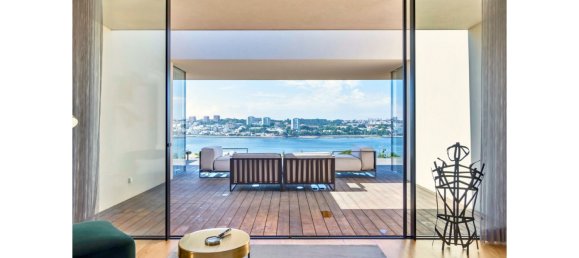 4 bedrooms Villa in Vila Nova de Gaia, Portugal No. 182831 2