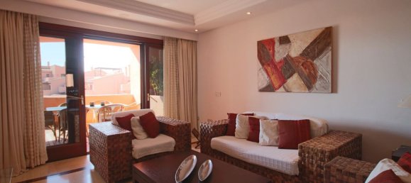 3 bedrooms Apartment in Estepona, Spain No. 2898 3