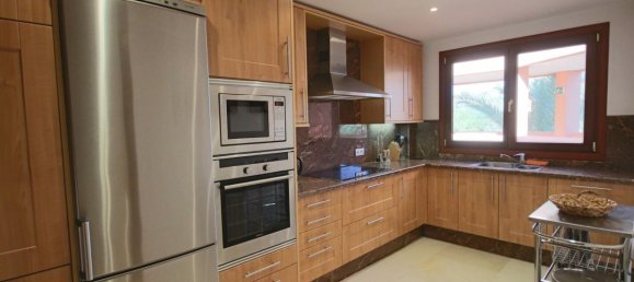 3 bedrooms Apartment in Estepona, Spain No. 2898 8