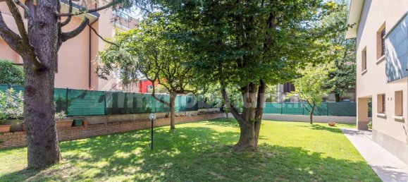 4 bedrooms Villa in Corsico, Italy No. 333064 20