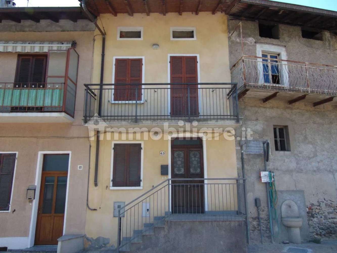 2 غرف نوم شقة في Luino, Italy رقم 344085