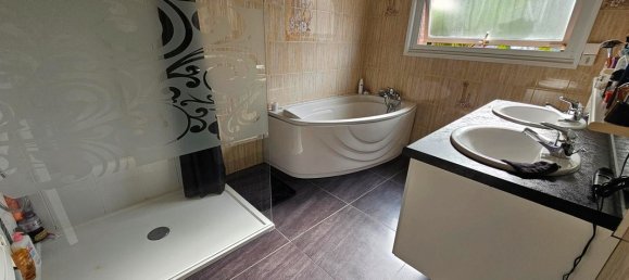 Casa de 4 dormitorios en Fouquieres-les-Lens, France No. 282542 5