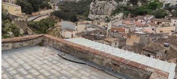 Квартира с 5 спальнями в Шикли, Италия № 372370 4