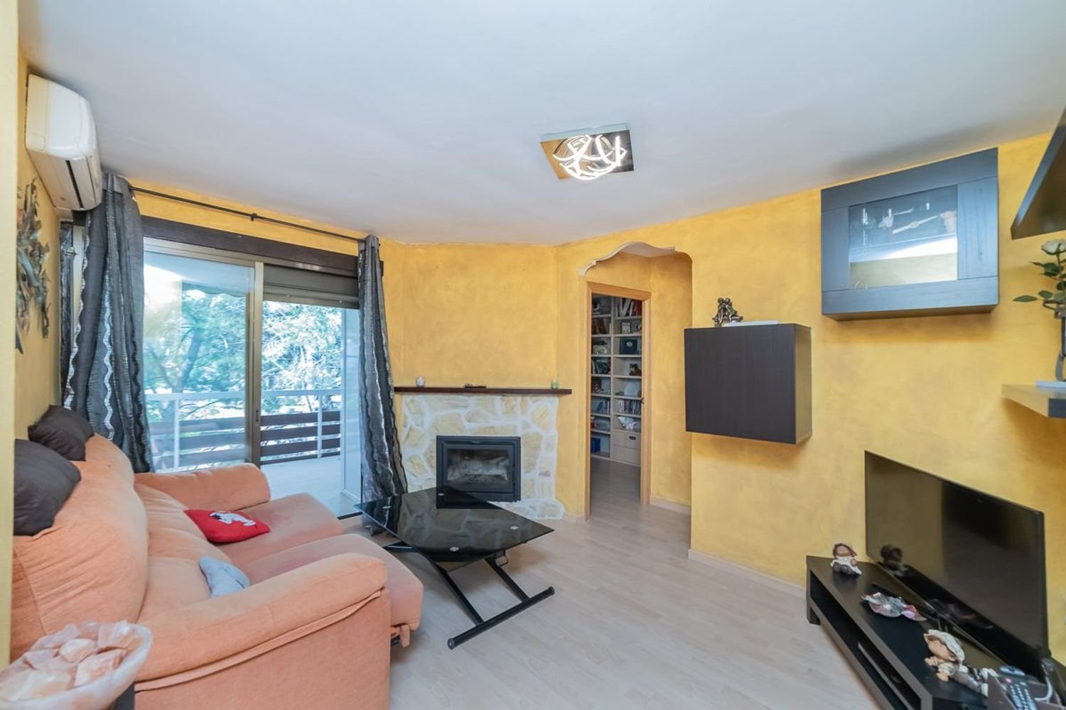 2 غرف نوم شقة في San Martin de Valdeiglesias, Spain رقم 248686