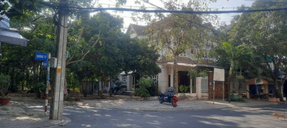 240m² Villa in District 7, Vietnam No. 15829 3