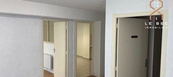  عقار تجاري في Vannes, France 90متر مربع رقم 281622 4