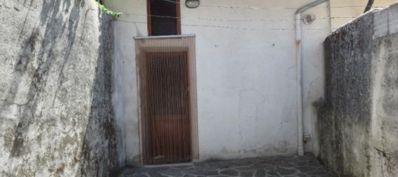 2 bedrooms House in Bagnoli Irpino, Italy No. 253521 3