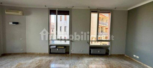 Квартира с 3 спальнями в Монца, Италия № 374028 29