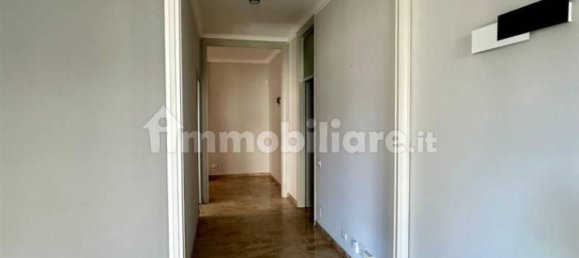 Квартира с 3 спальнями в Монца, Италия № 374028 32