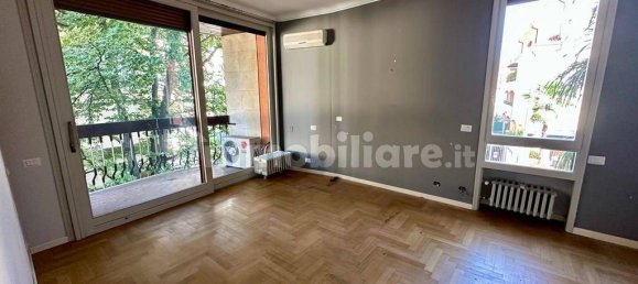 Квартира с 3 спальнями в Монца, Италия № 374028 2