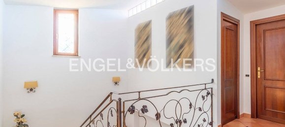 5 Schlafzimmer Villa in Sant'Angelo Romano, Italy, Nr. 126681 9