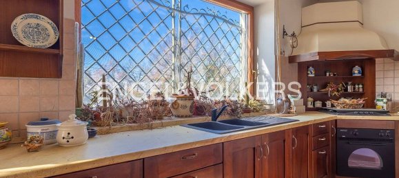 5 Schlafzimmer Villa in Sant'Angelo Romano, Italy, Nr. 126681 3