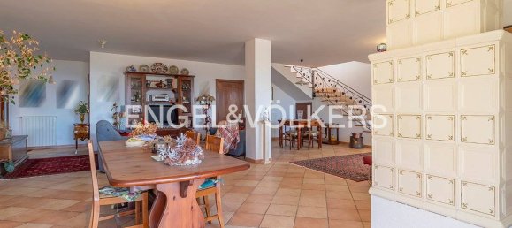 5 Schlafzimmer Villa in Sant'Angelo Romano, Italy, Nr. 126681 21