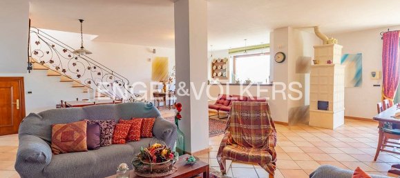 5 Schlafzimmer Villa in Sant'Angelo Romano, Italy, Nr. 126681 20