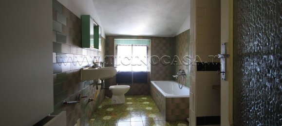 6 rooms House in Cerano, Italy No. 5008 24