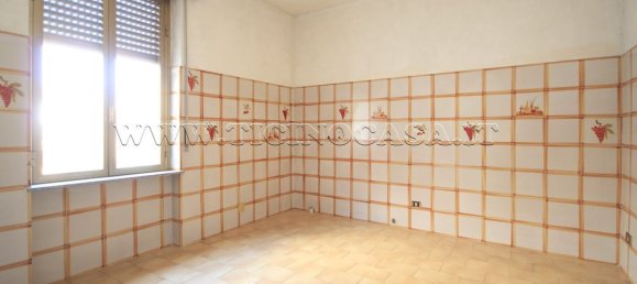 6 rooms House in Cerano, Italy No. 5008 17