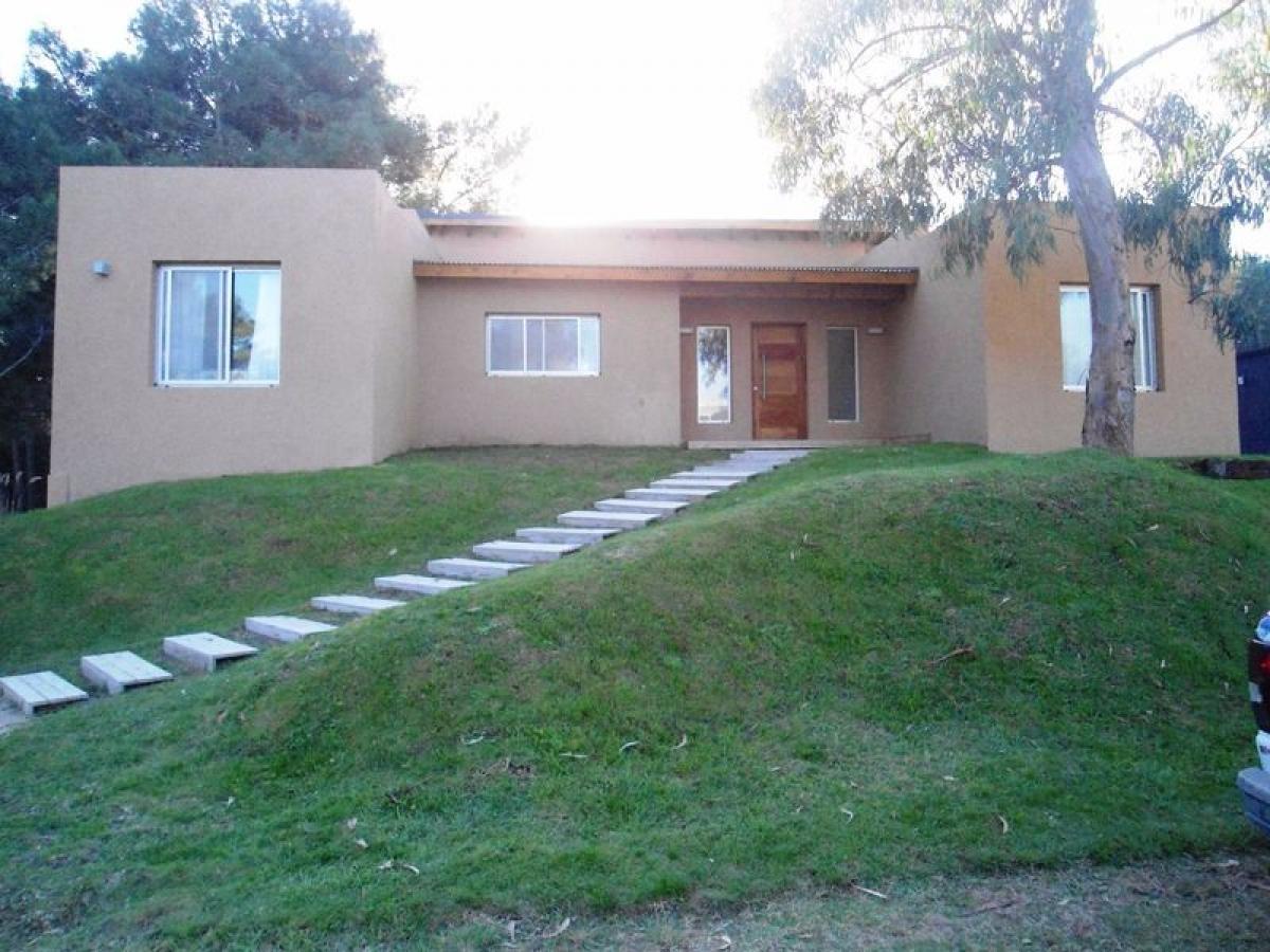 5 bedrooms House in Mar del Plata, Argentina No. 77269