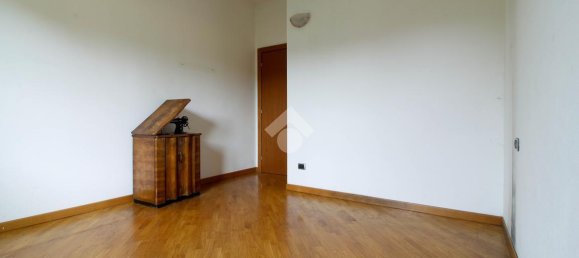 5-Zimmer Villa in Agrate Brianza, Italy, Nr. 160844 32