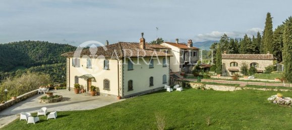 32 bedrooms House in Florence, Italy No. 105635 5