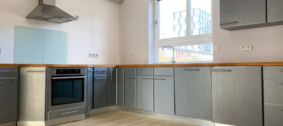 Квартира с 3 спальнями в Висбаден, Германия № 112472 3