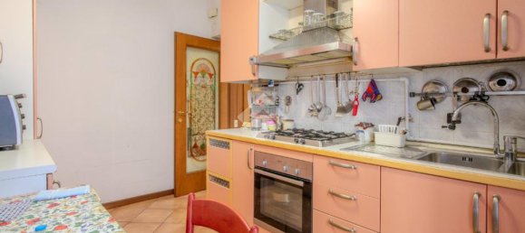 2 bedrooms Apartment in Florence, Italy No. 272082 21