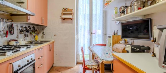 2 bedrooms Apartment in Florence, Italy No. 272082 23