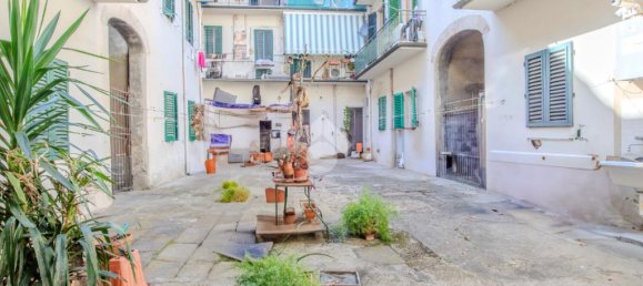 2 bedrooms Apartment in Florence, Italy No. 272082 26