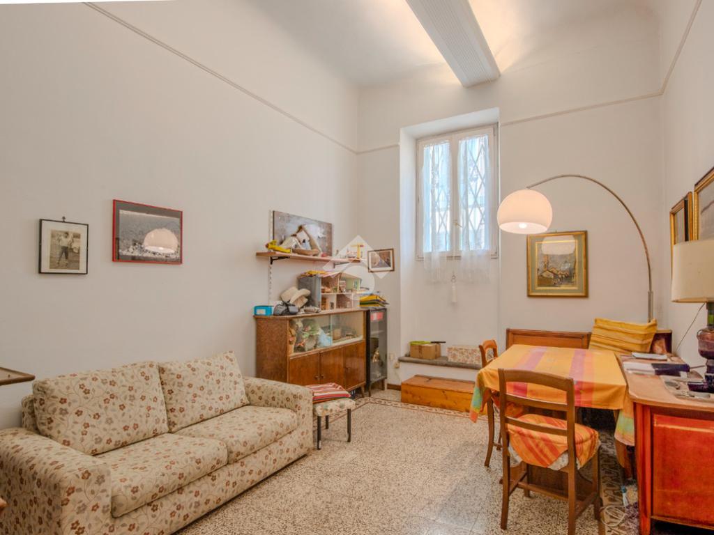 2 bedrooms Apartment in Florence, Italy No. 272082