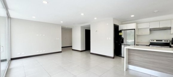 3 Schlafzimmer Eigentumswohnung in Santa Ana, Costa Rica, Nr. 734 2