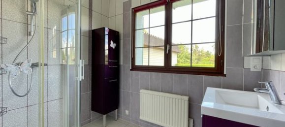 4 Schlafzimmer Haus in Vitot, France, Nr. 357321 10