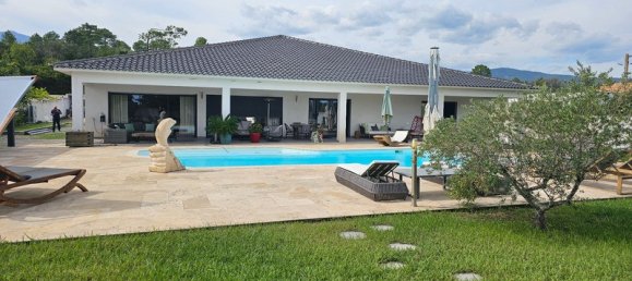 Casa de 4 dormitorios en Solaro, France No. 235281 2