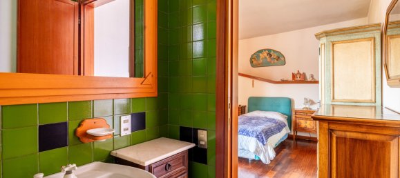 Villa de 4 dormitorios en Lucca, Italy No. 323235 21