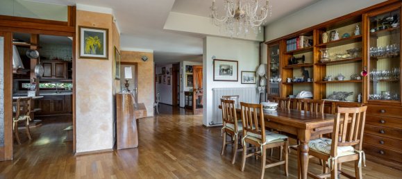 Villa de 4 dormitorios en Lucca, Italy No. 323235 3