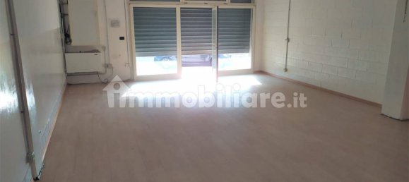 Imóvel comercial de 4 divisões em Miglianico, Italy N.º 293788 4