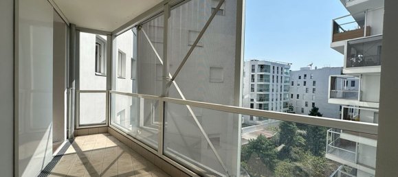 2 bedrooms Apartment in Issy-les-Moulineaux, France No. 352015 4