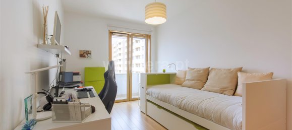 Apartamento de 4 dormitorios en Loures, Portugal No. 97698 12