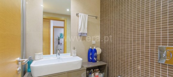 Apartamento de 4 dormitorios en Loures, Portugal No. 97698 15