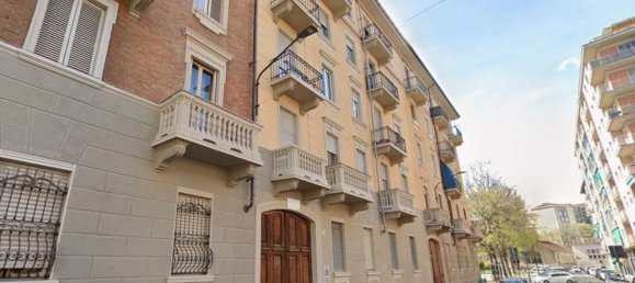 2 rooms Apartment in Turin, Italy No. 48530 3