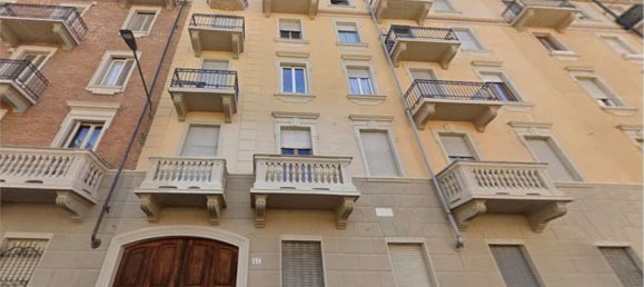 2 rooms Apartment in Turin, Italy No. 48530 2