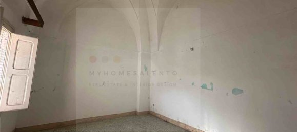 Casa de 5 habitaciónes en Miggiano, Italy No. 133377 8