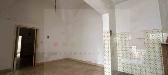 Casa de 5 habitaciónes en Miggiano, Italy No. 133377 4