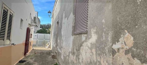 Casa de 5 habitaciónes en Miggiano, Italy No. 133377 17