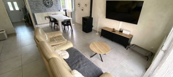 4 bedrooms House in Digoin, France No. 355188 4